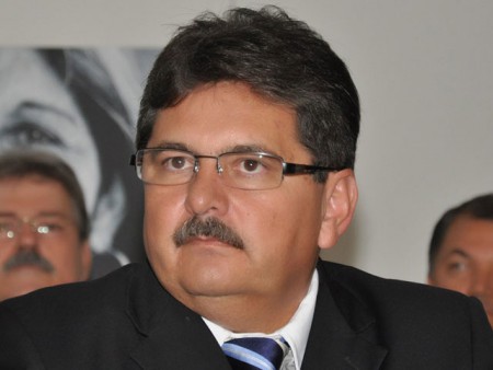 Adriano Galdino se compromete com PSB e revela que Cássio há oito meses sofre pressão para romper aliança